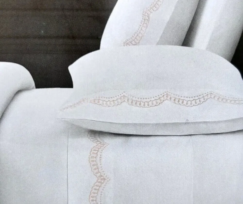Rachel Ashwell Embroidered Scallop KING Sheet Set Pink Peach White 100% Cotton